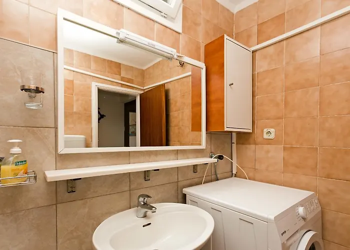 비차니츠 * 흐바르