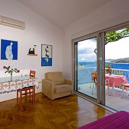 Διαμέρισμα Bicanic Χβαρ